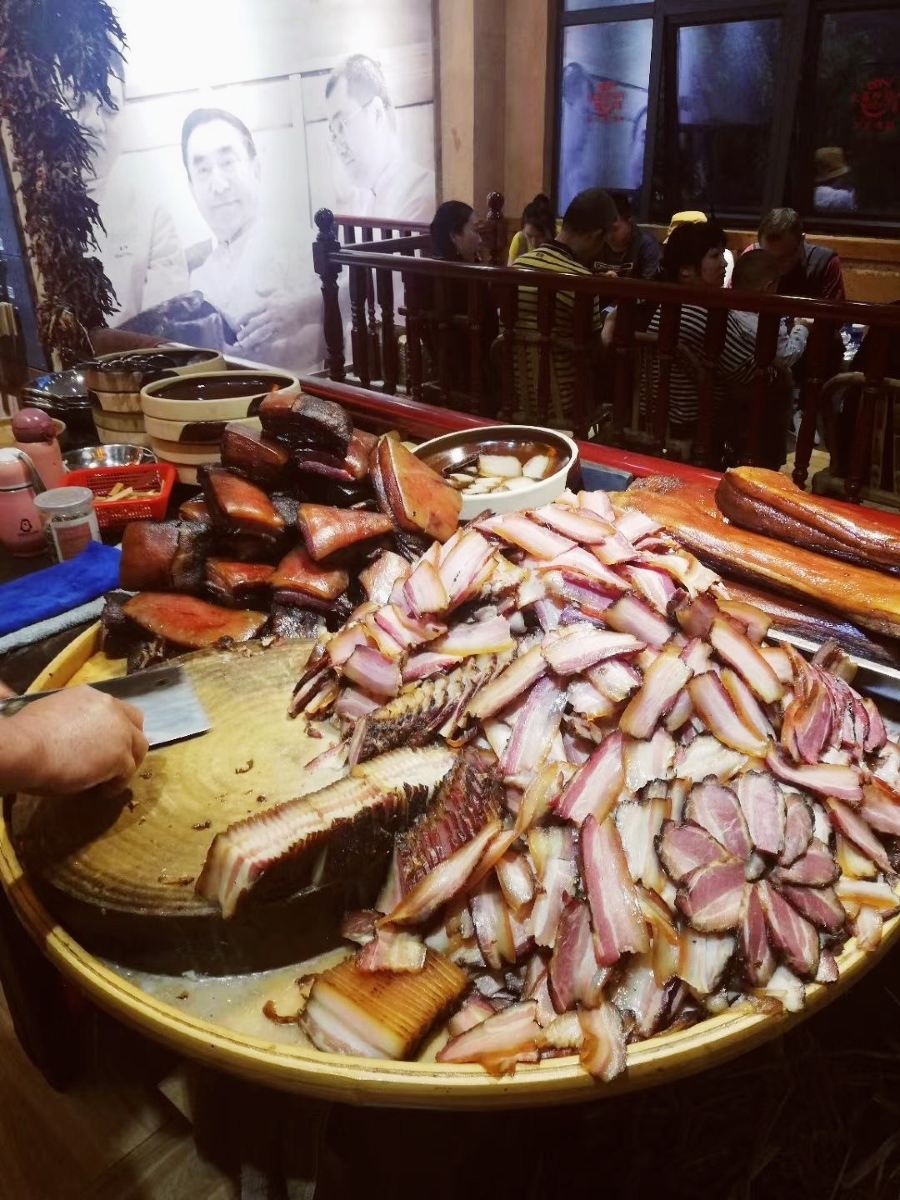 大蒜炒腊肉