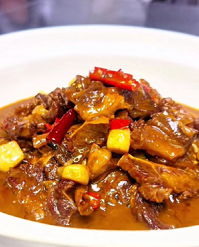 香辣牛筋牛腩